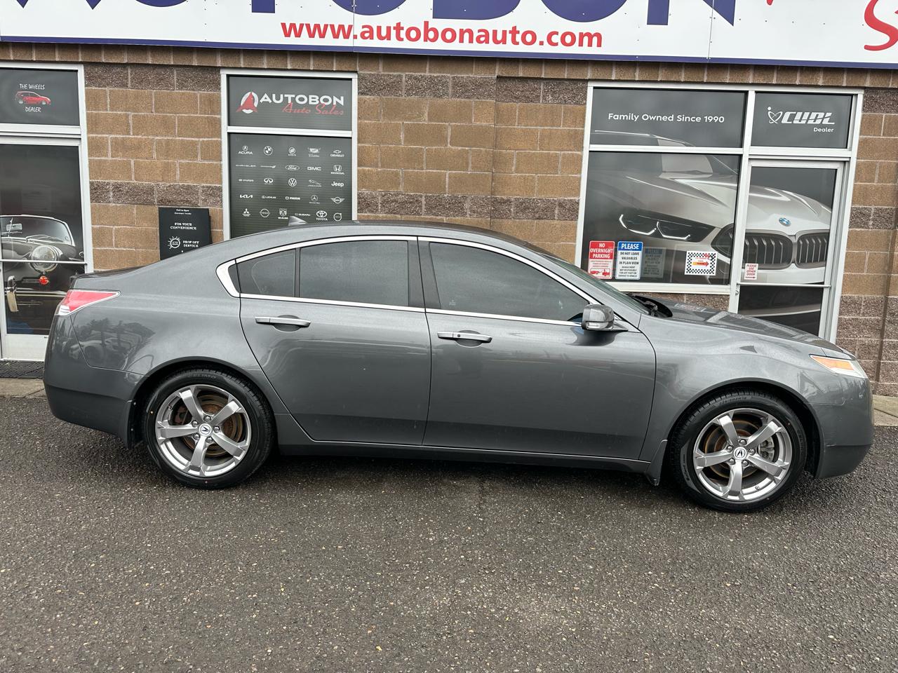 Acura TL 4dr Sdn Auto SH-AWD Tech 2010