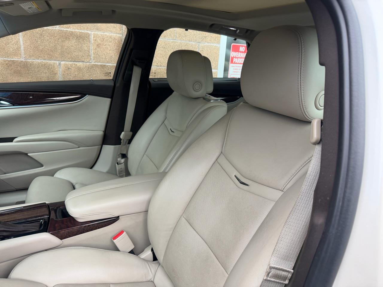 Cadillac XTS 4dr Sdn Premium AWD 2013