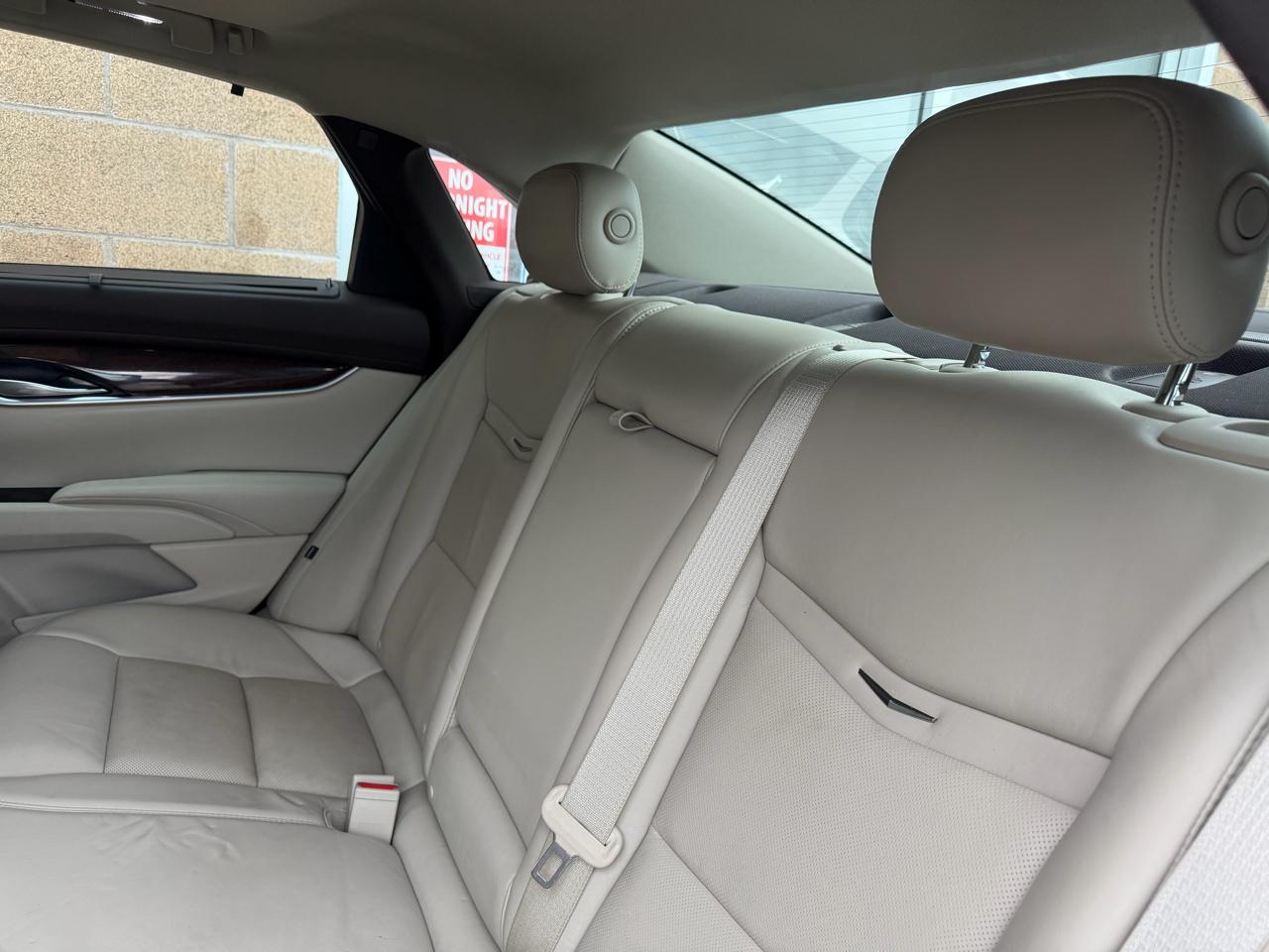 Cadillac XTS 4dr Sdn Premium AWD 2013