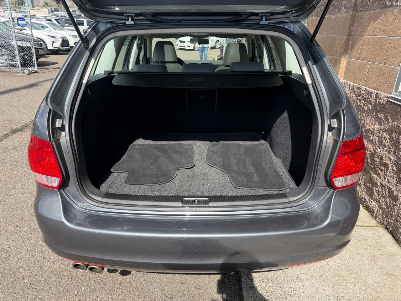 Volkswagen Jetta SportWagen 4dr Auto SE PZEV 2009