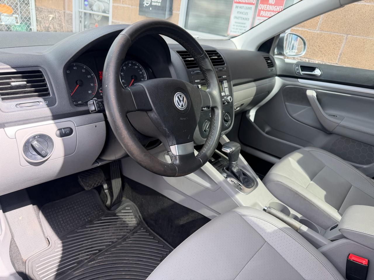 Volkswagen Jetta SportWagen 4dr Auto SE PZEV 2009