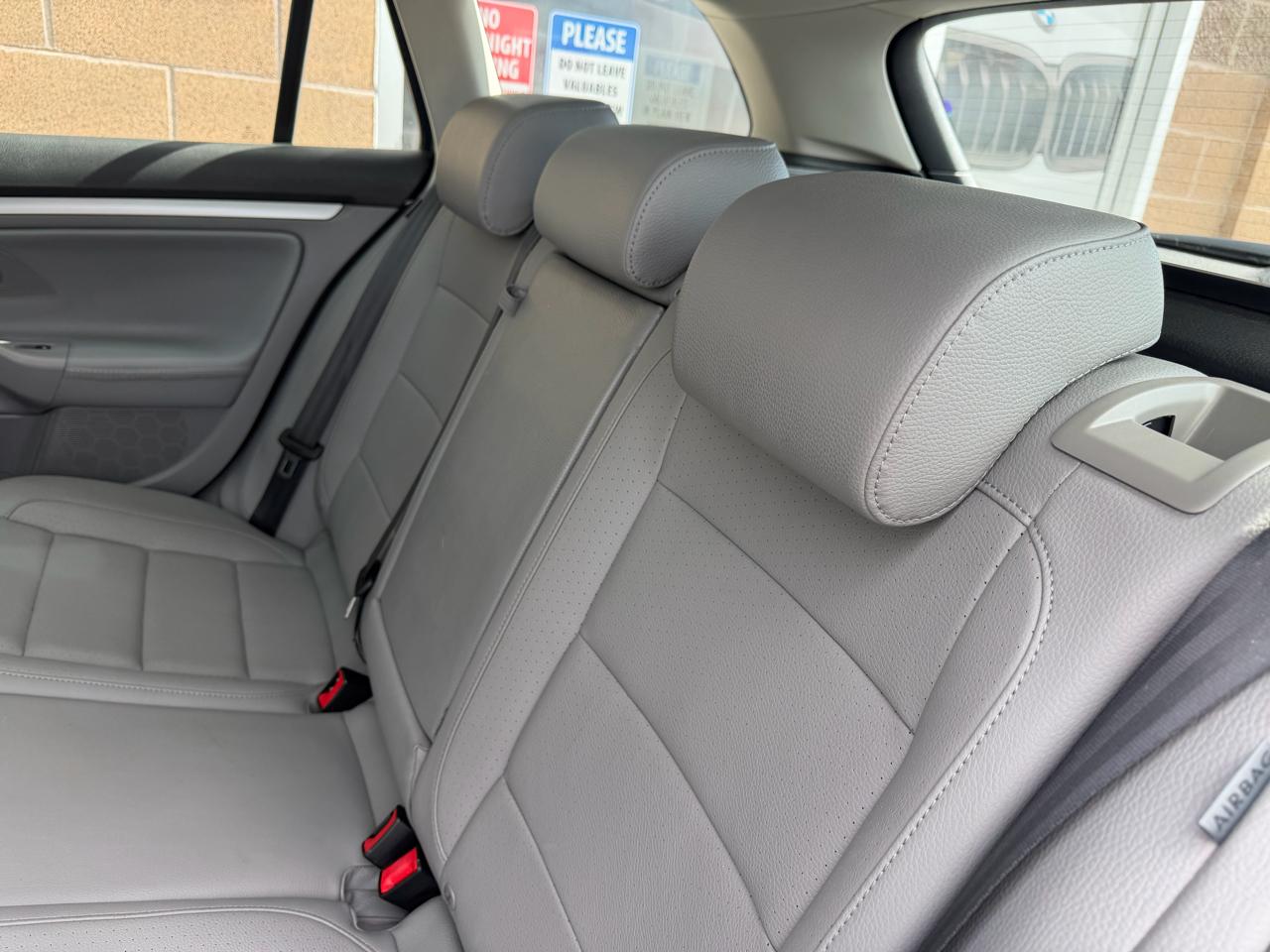 Volkswagen Jetta SportWagen 4dr Auto SE PZEV 2009