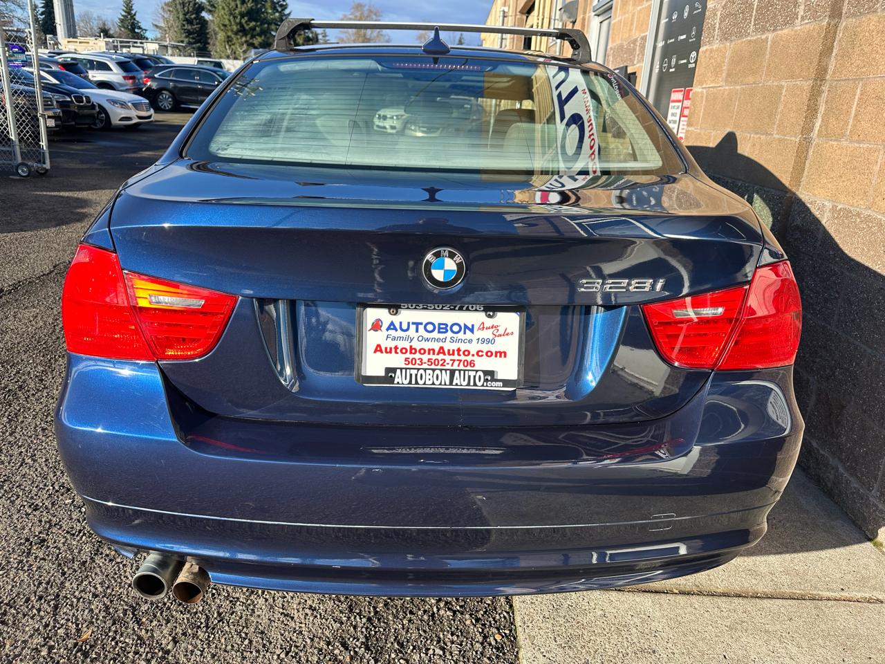 BMW 3 Series 4dr Sdn 328i RWD South Africa 2011