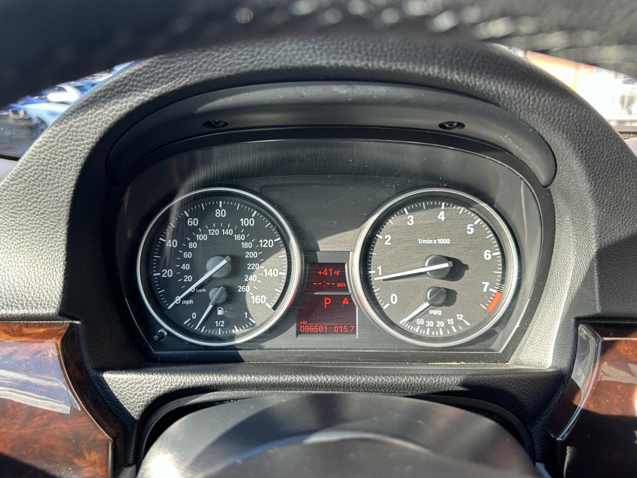 BMW 3 Series 4dr Sdn 328i RWD South Africa 2011