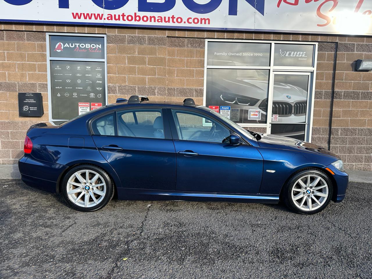 BMW 3 Series 4dr Sdn 328i RWD South Africa 2011