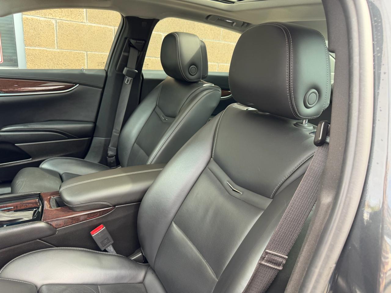 Cadillac XTS 4dr Sdn Premium FWD 2013