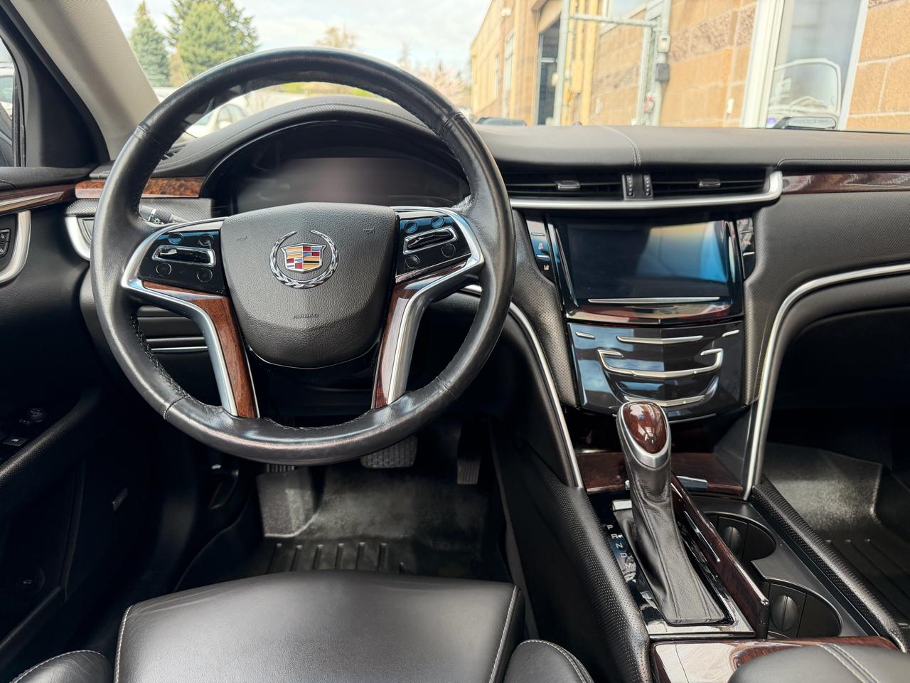 Cadillac XTS 4dr Sdn Premium FWD 2013