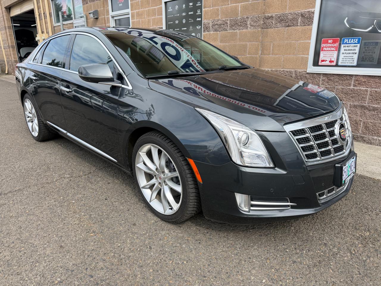 Cadillac XTS 4dr Sdn Premium FWD 2013
