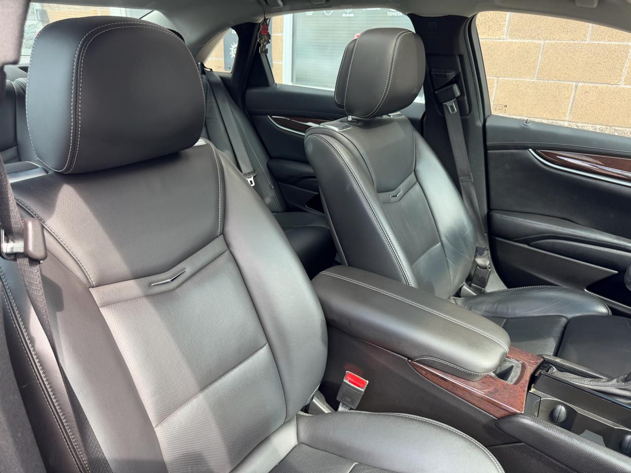 Cadillac XTS 4dr Sdn Premium FWD 2013