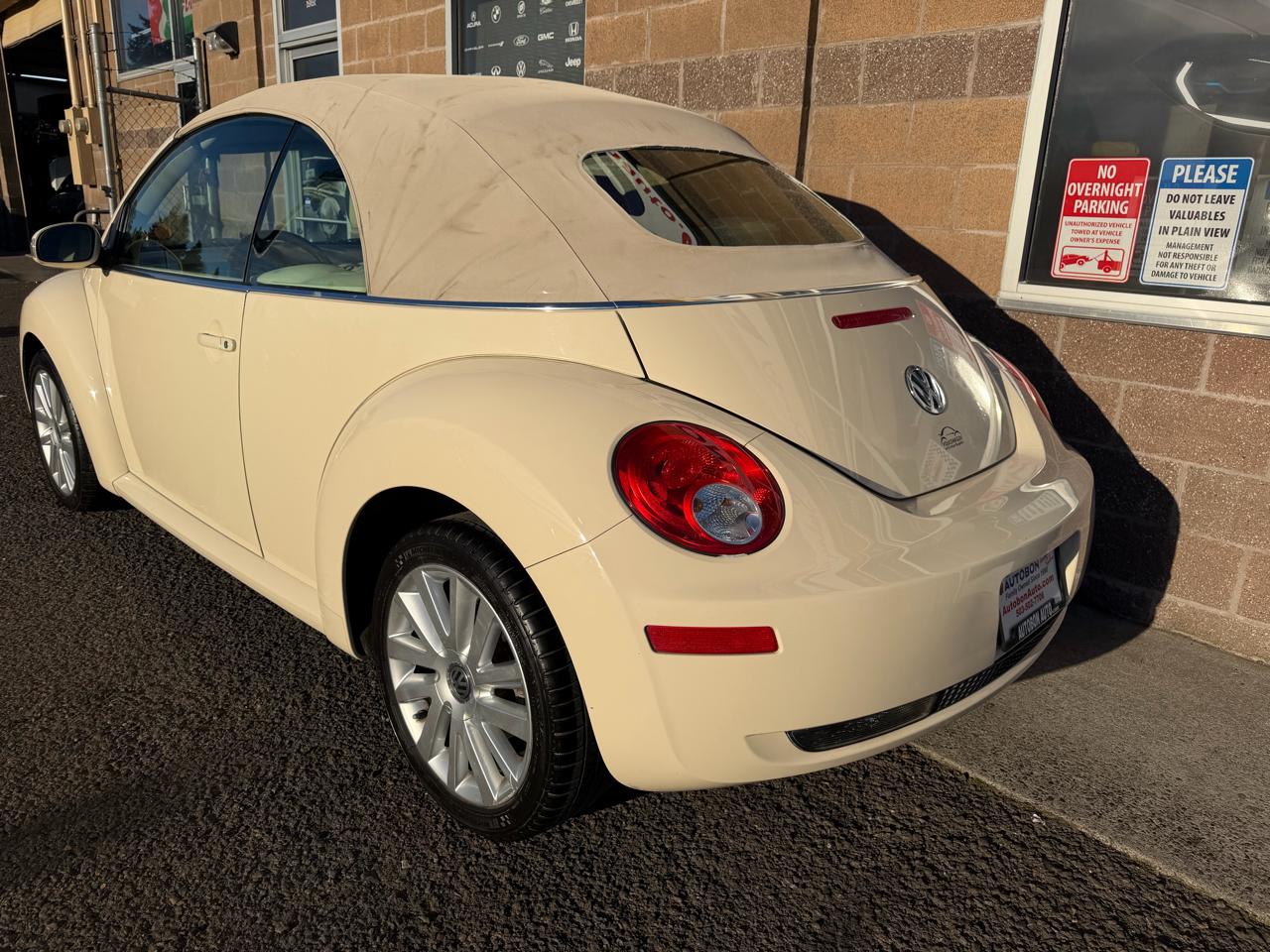 Volkswagen New Beetle Convertible 2dr Auto SE 2008