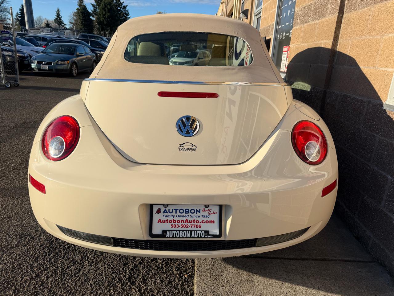 Volkswagen New Beetle Convertible 2dr Auto SE 2008