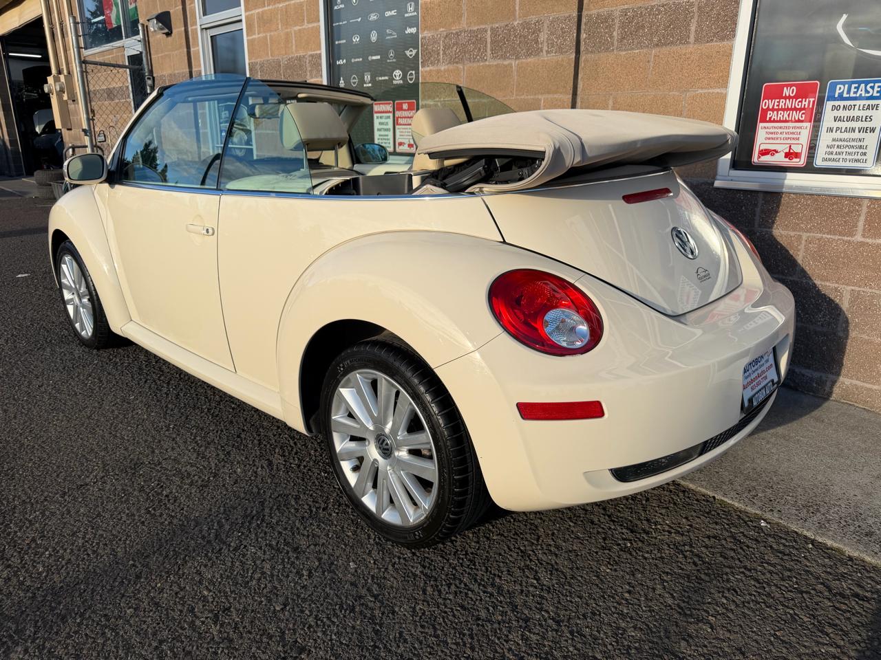 Volkswagen New Beetle Convertible 2dr Auto SE 2008