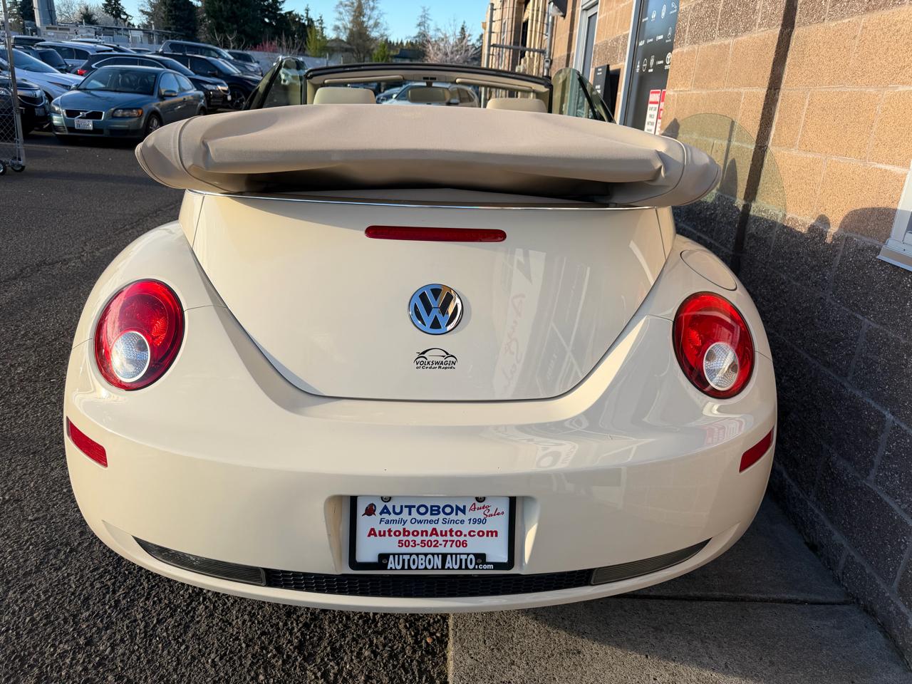 Volkswagen New Beetle Convertible 2dr Auto SE 2008