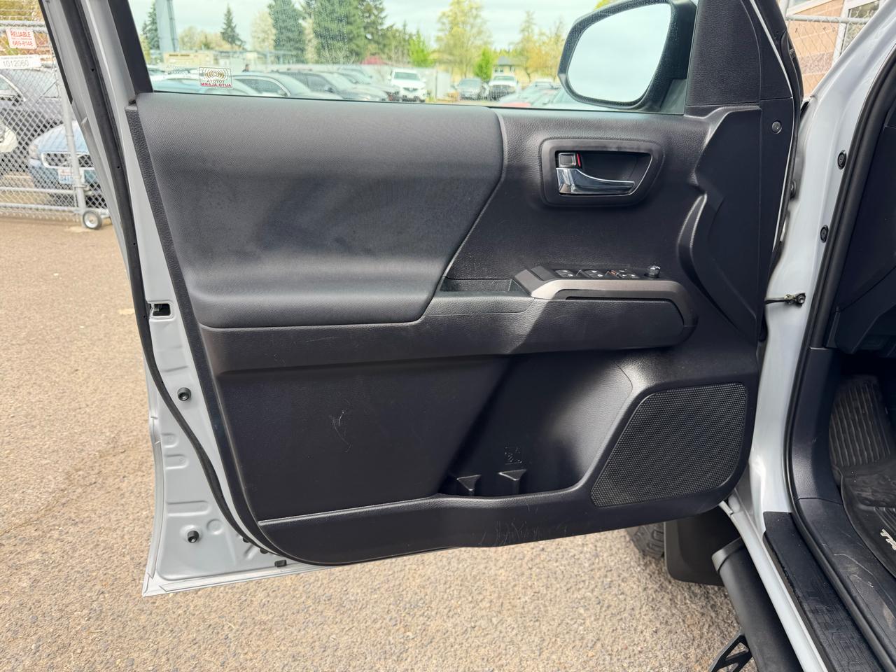 Toyota Tacoma 4WD TRD Off Road Double Cab 5' Bed V6 MT (Natl) 2021