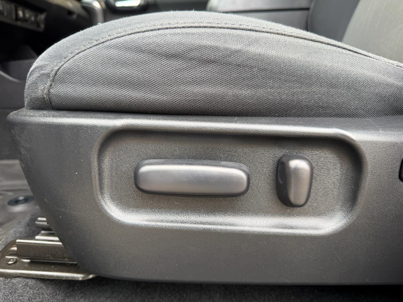 Toyota Tacoma 4WD TRD Off Road Double Cab 5' Bed V6 MT (Natl) 2021