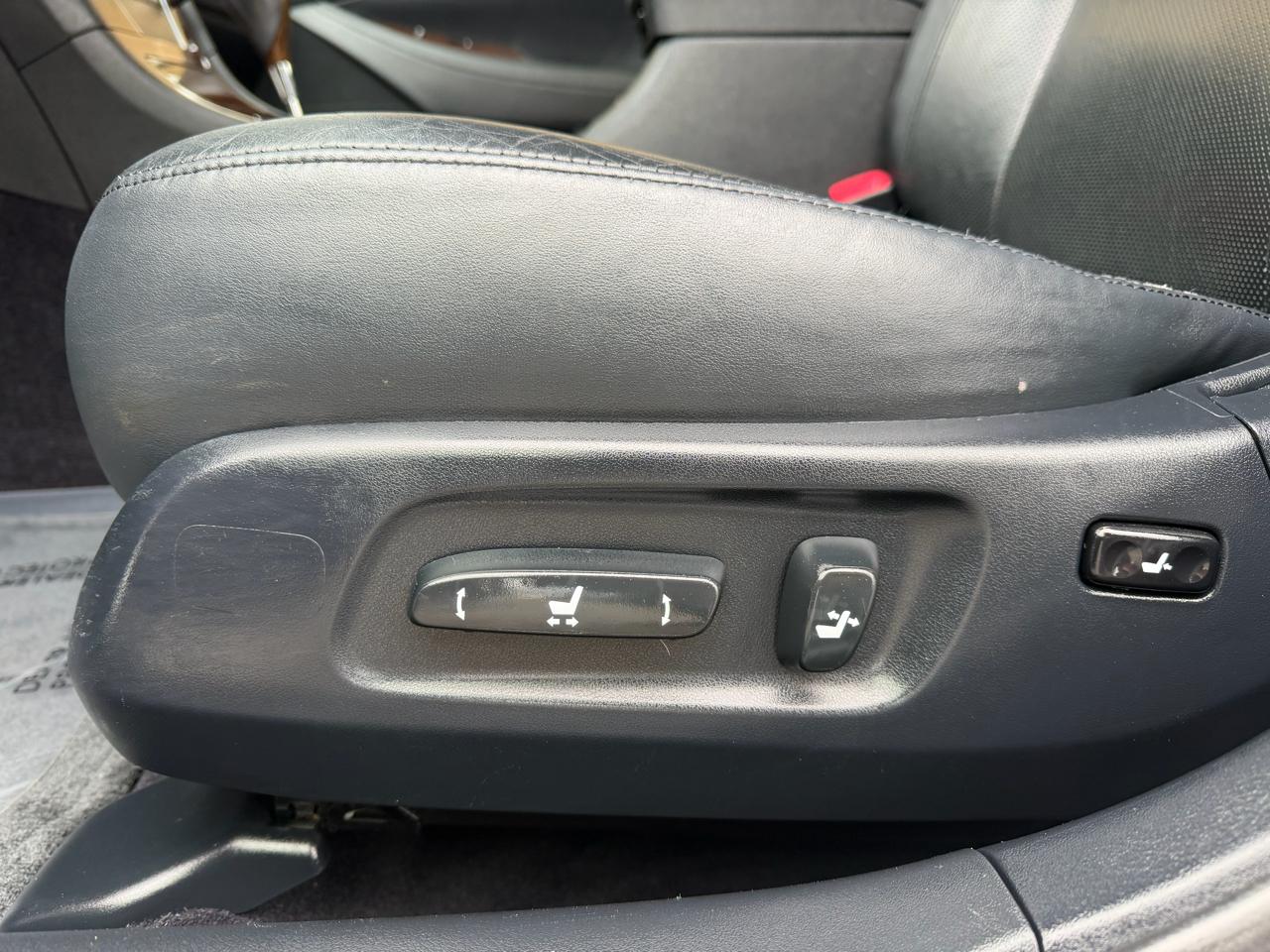 Lexus ES 350 4dr Sdn 2012