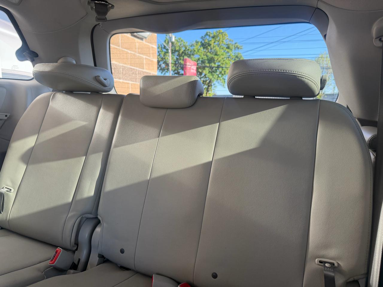 Toyota Sienna 5dr 7-Pass Van V6 XLE AAS FWD (Natl) 2014