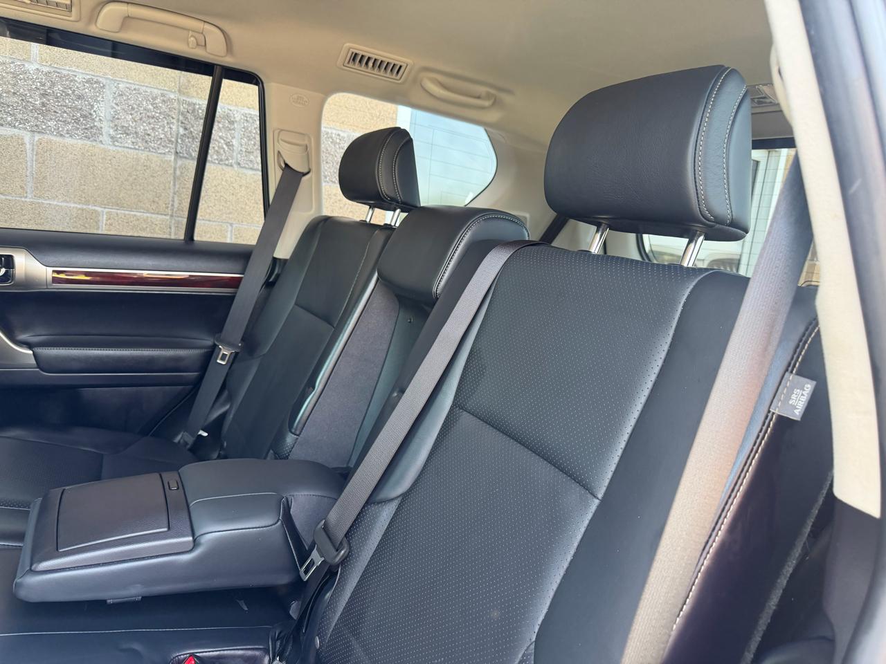 Lexus GX 460 4WD 4dr Premium 2011