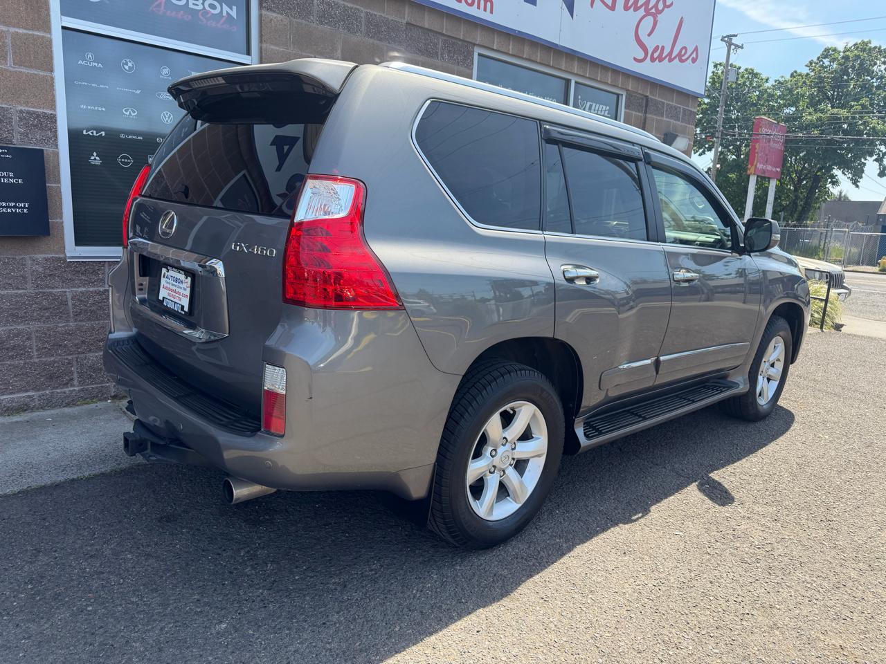 Lexus GX 460 4WD 4dr Premium 2011