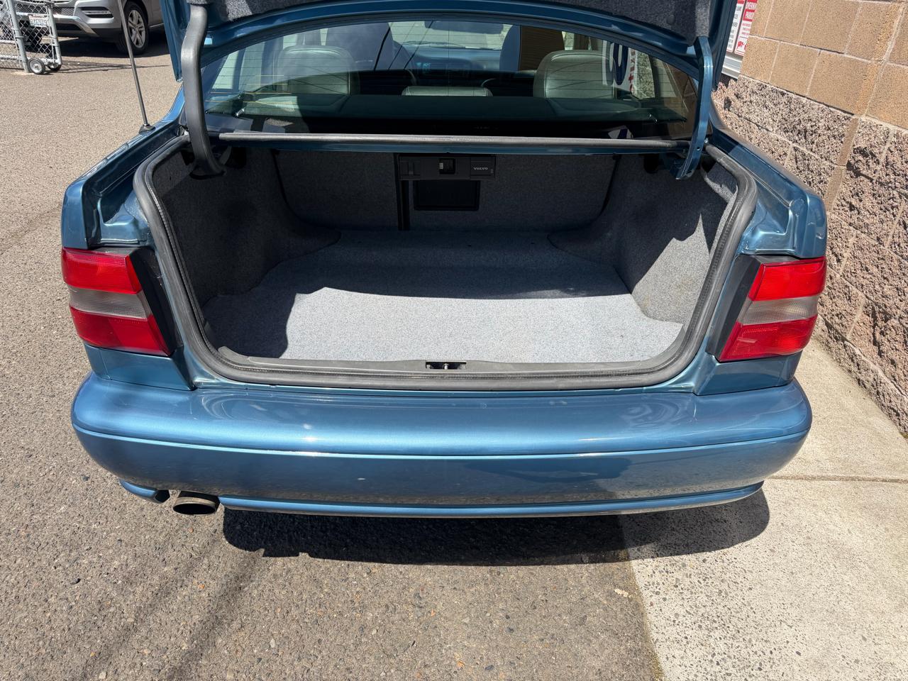 Volvo S70 4dr Sdn Manual 1998