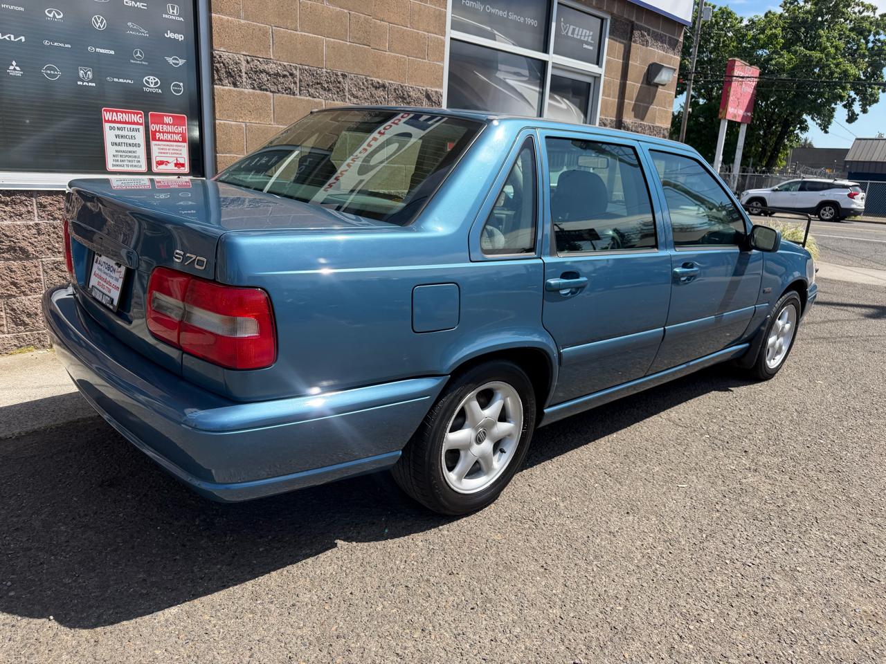 Volvo S70 4dr Sdn Manual 1998