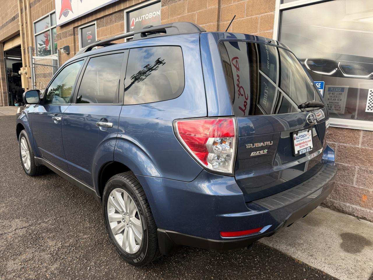 Subaru Forester 4dr Auto 2.5X Premium w/All-Weather Pkg 2011