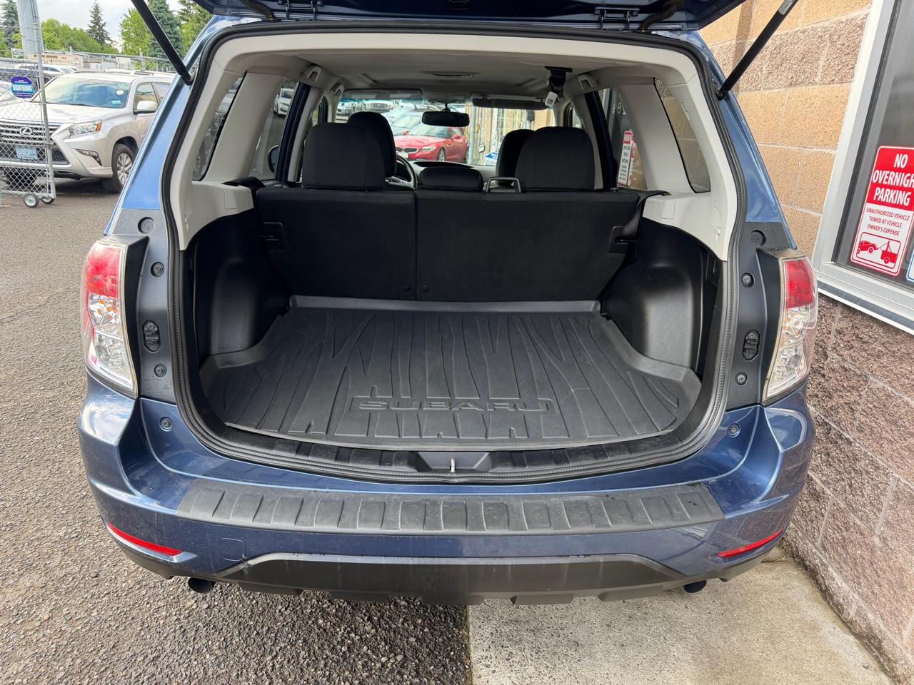 Subaru Forester 4dr Auto 2.5X Premium w/All-Weather Pkg 2011