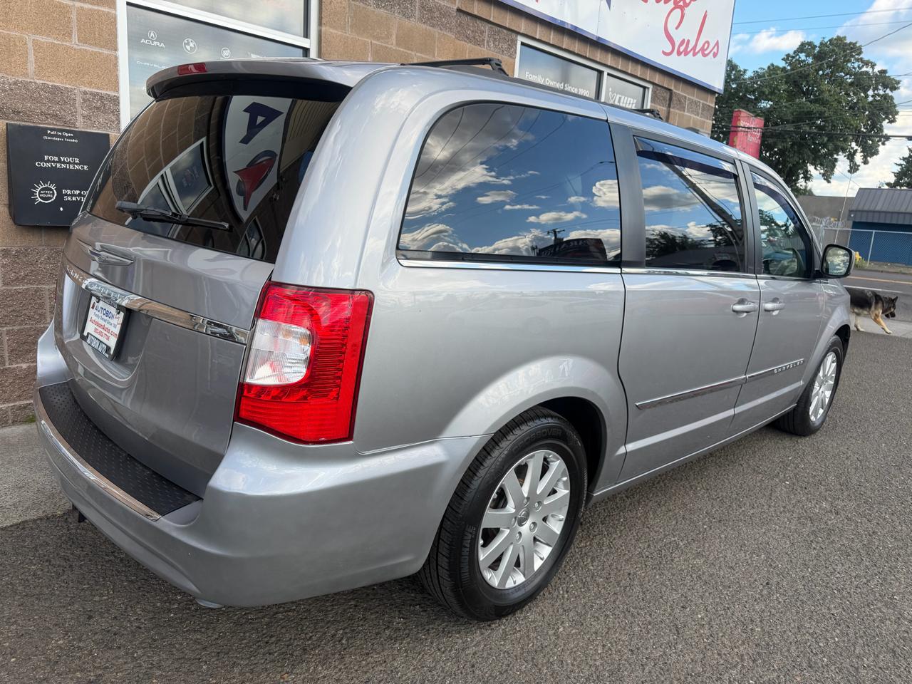 Chrysler Town & Country 4dr Wgn Touring 2015