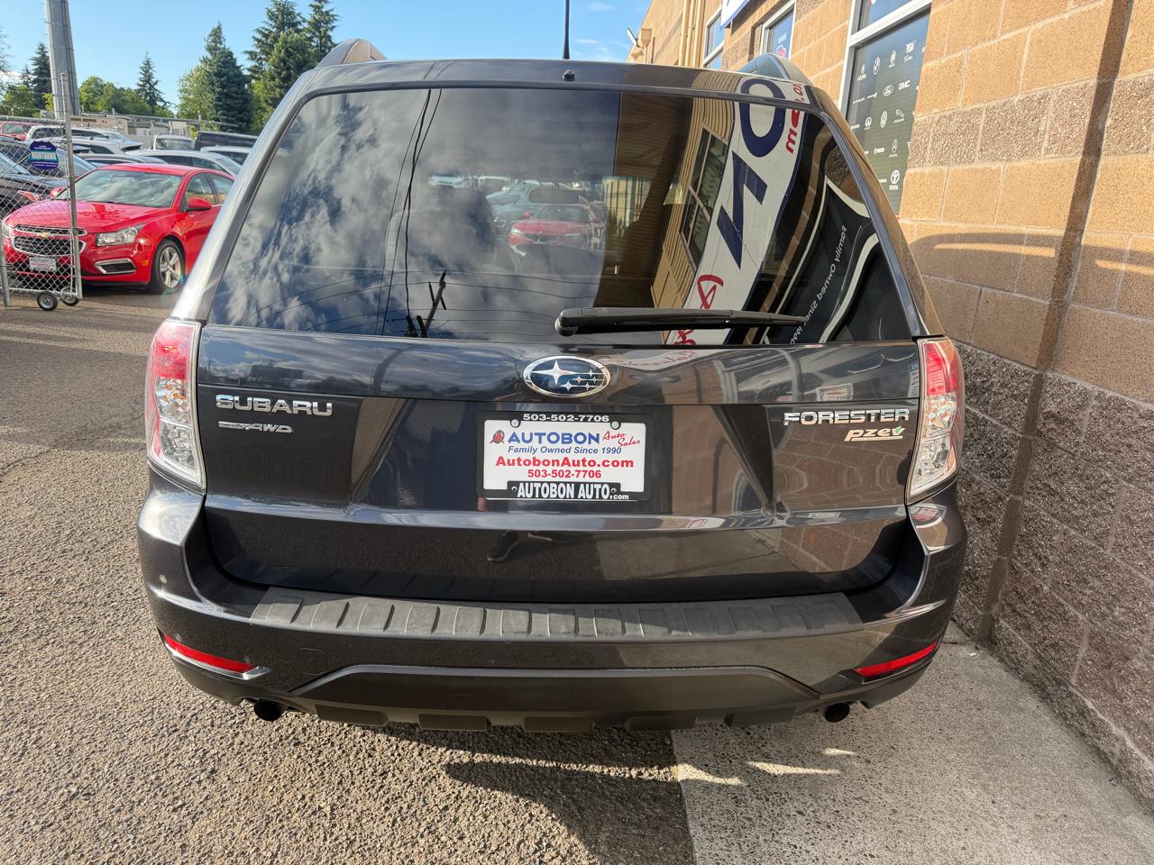 Subaru Forester 4dr Auto 2.5X Premium 2012