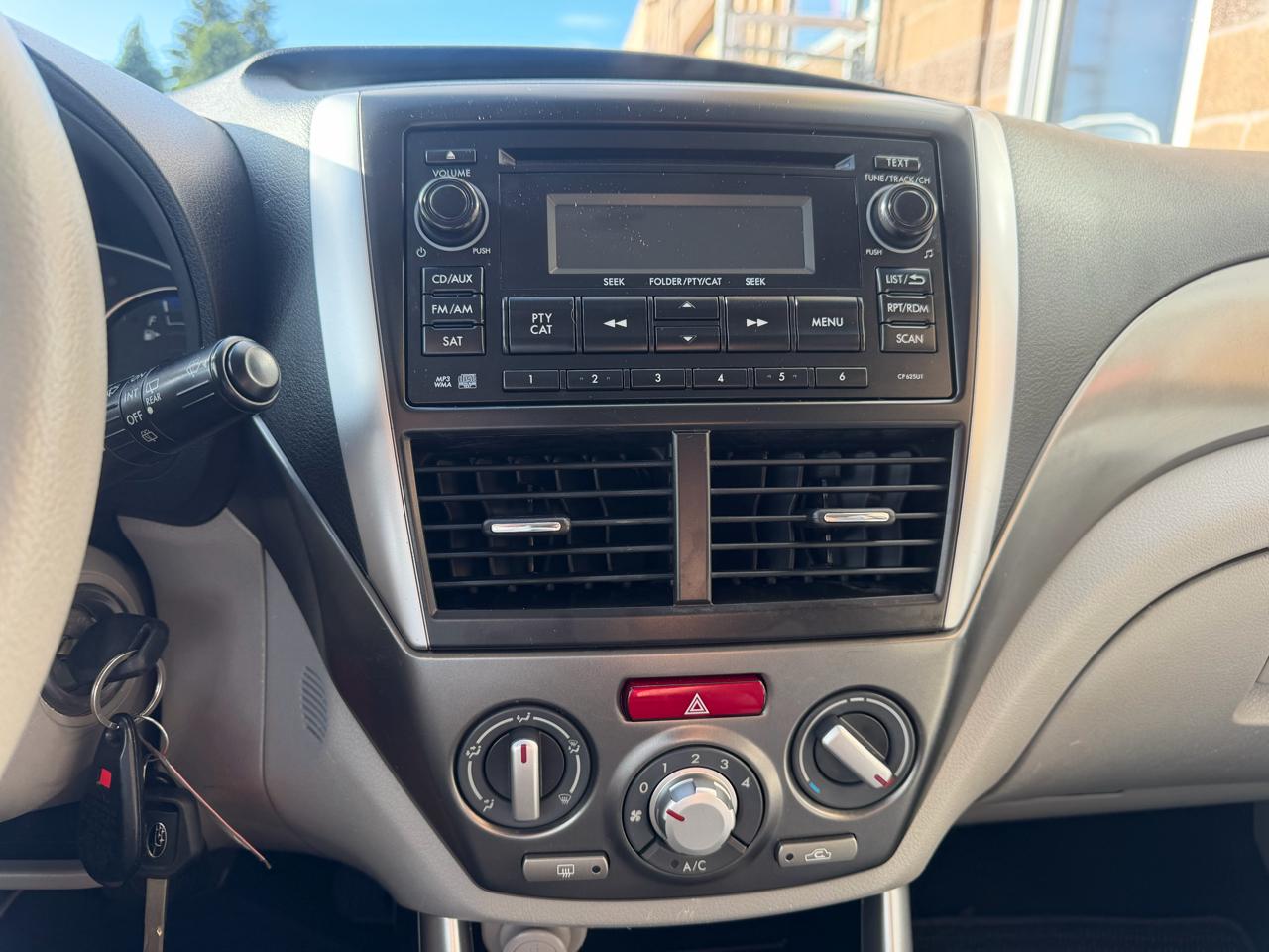 Subaru Forester 4dr Auto 2.5X Premium 2012