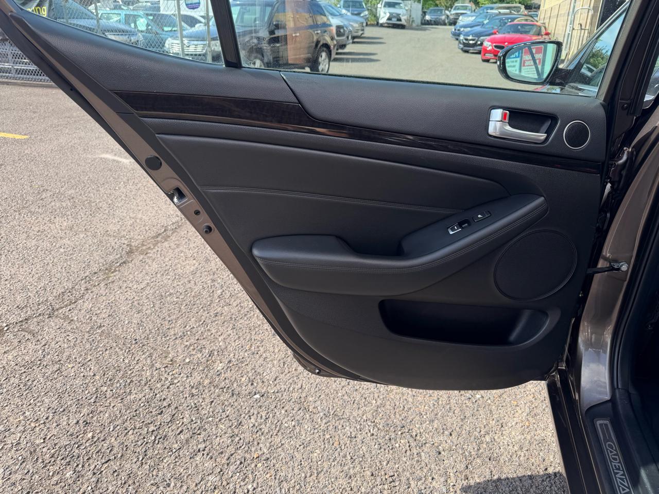 Kia Cadenza 4dr Sdn Premium 2014