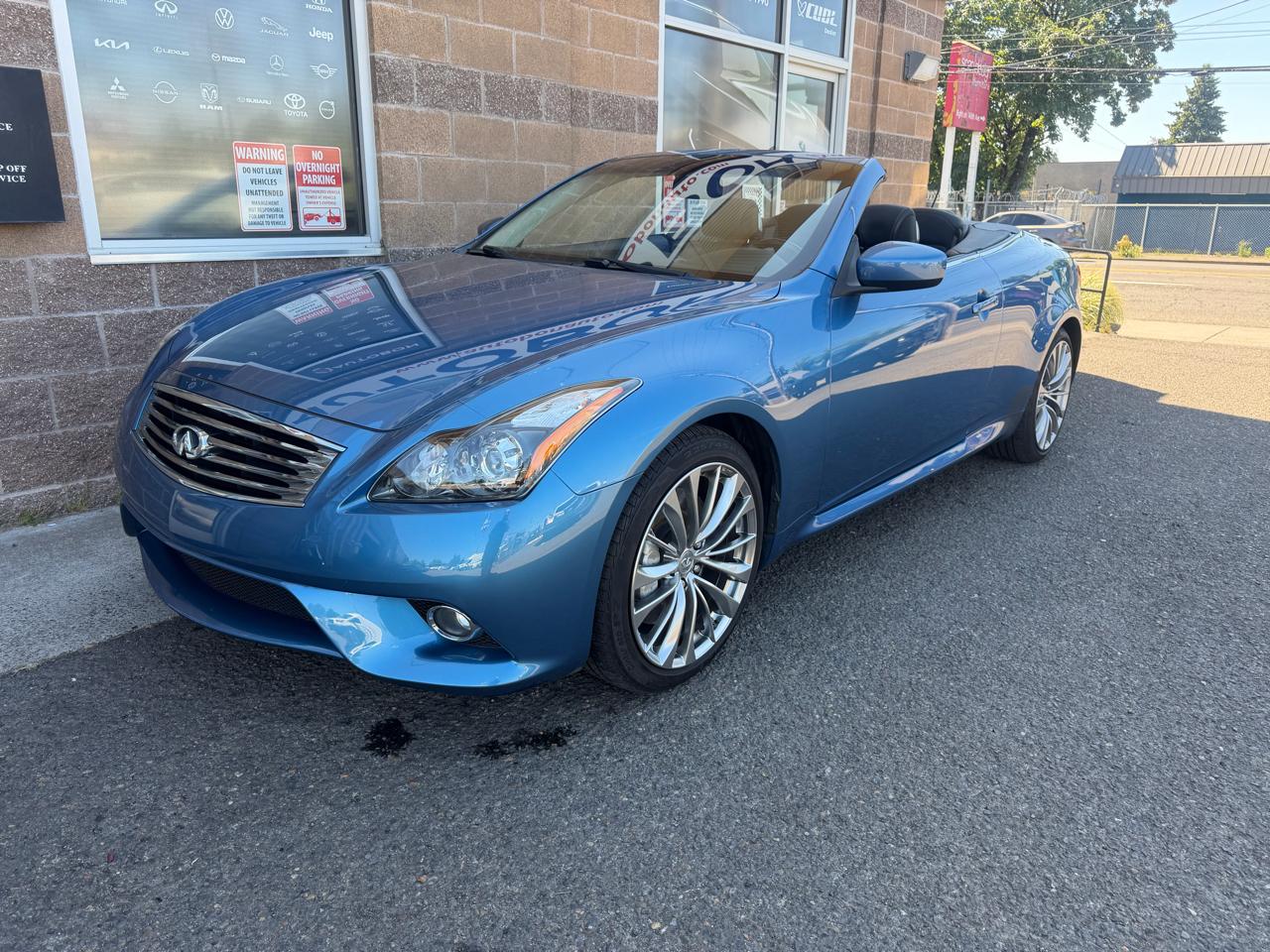 Infiniti G37 Convertible 2dr Sport 6MT 2011