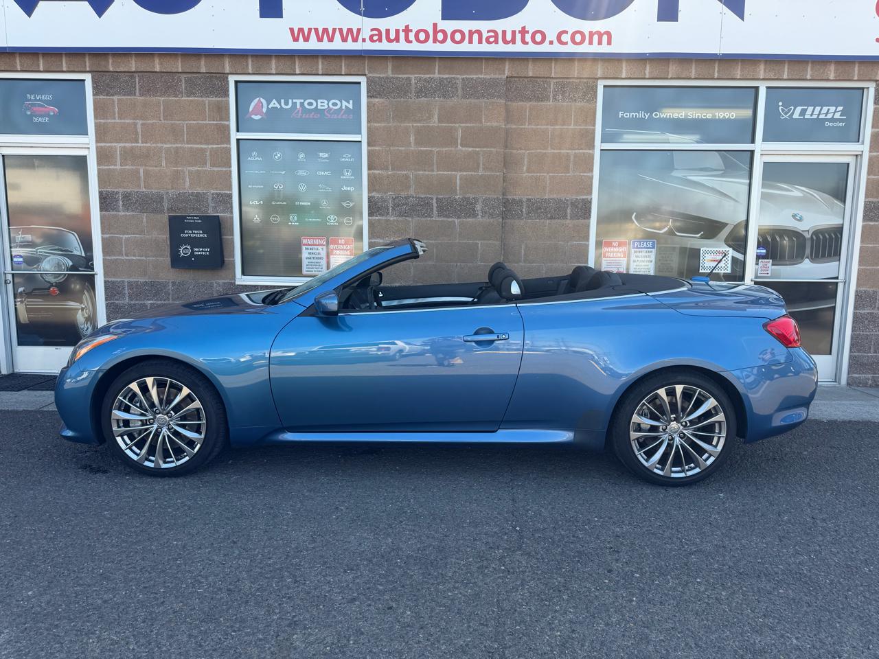 Infiniti G37 Convertible 2dr Sport 6MT 2011