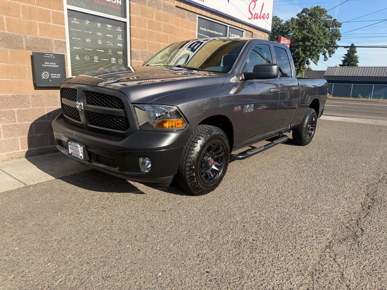 RAM 1500 4WD Crew Cab 149" Tradesman 2017