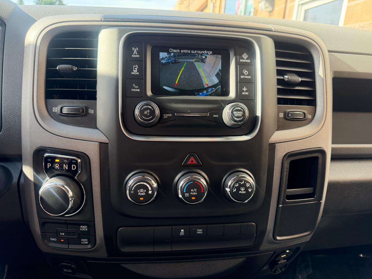 RAM 1500 4WD Crew Cab 149" Tradesman 2017