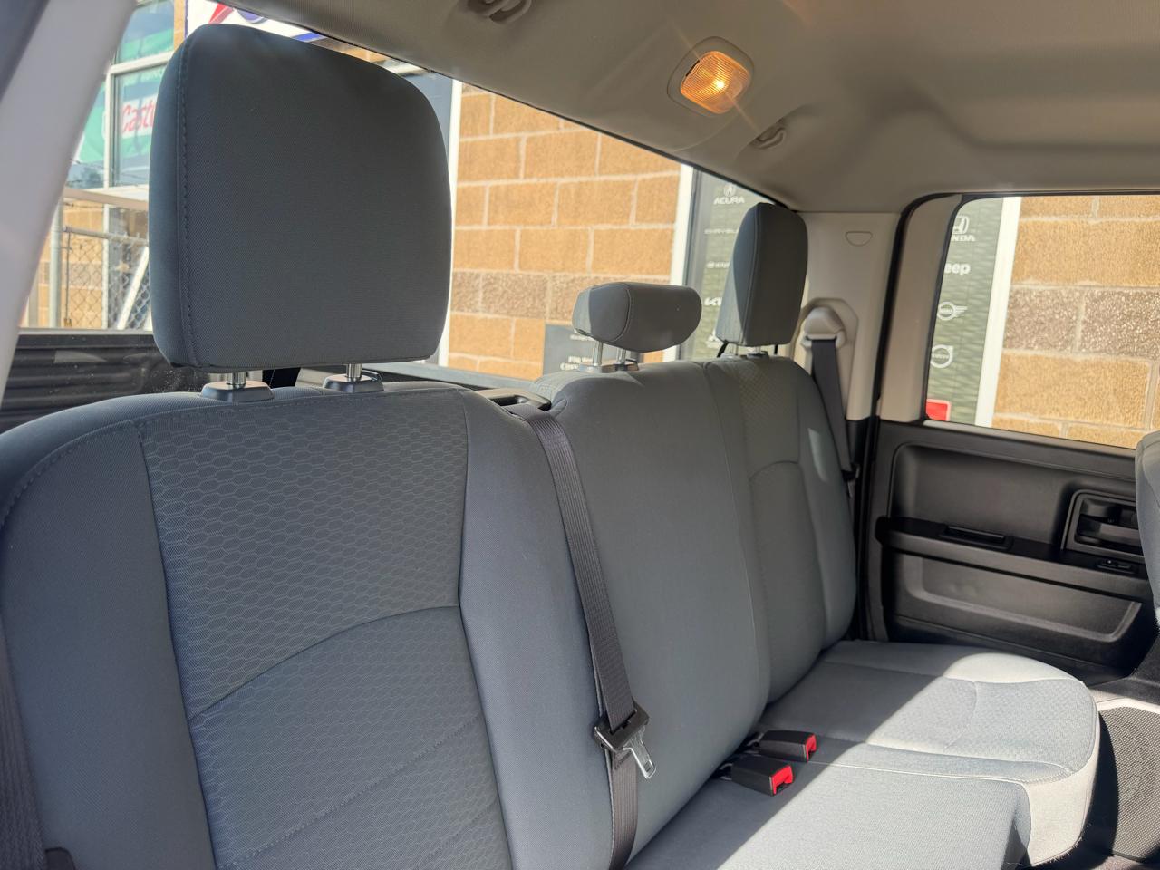 RAM 1500 4WD Crew Cab 149" Tradesman 2017
