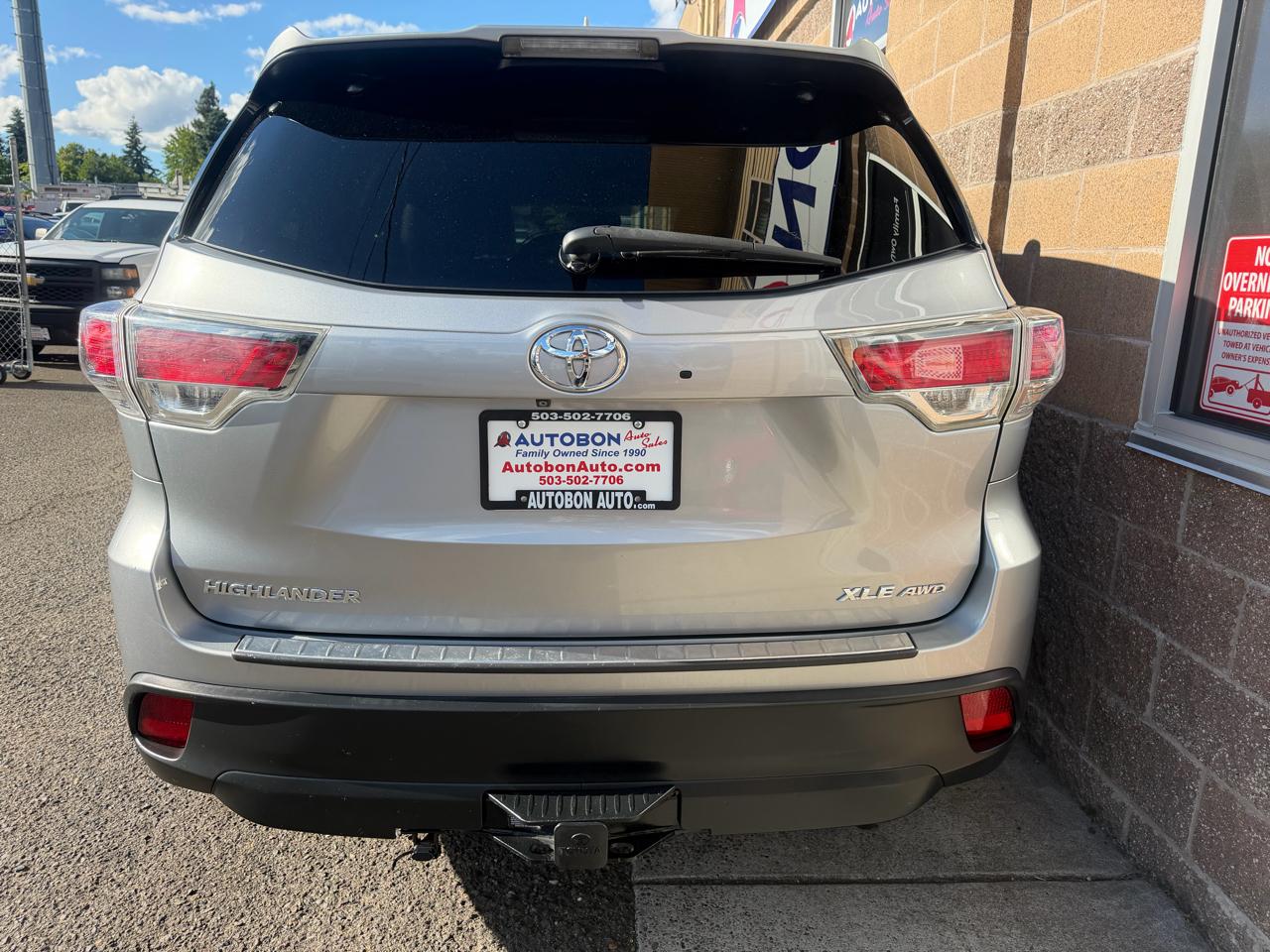 Toyota Highlander AWD 4dr V6 XLE (Natl) 2015