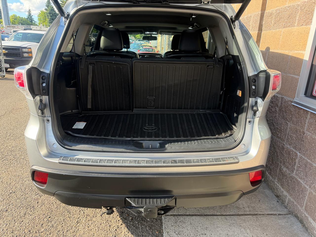 Toyota Highlander AWD 4dr V6 XLE (Natl) 2015