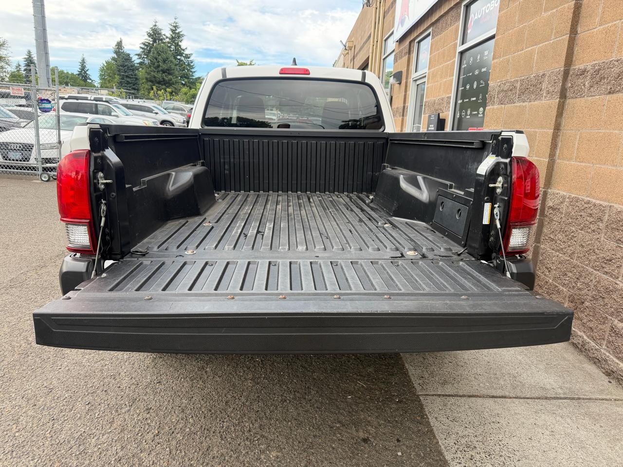 Toyota Tacoma 4WD SR5 Access Cab 6' Bed I4 AT (Natl) 2020