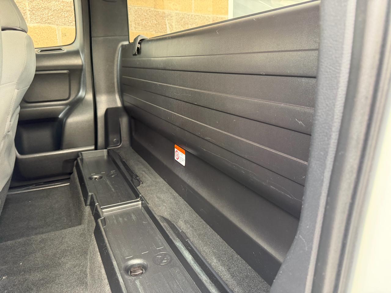 Toyota Tacoma 4WD SR5 Access Cab 6' Bed I4 AT (Natl) 2020