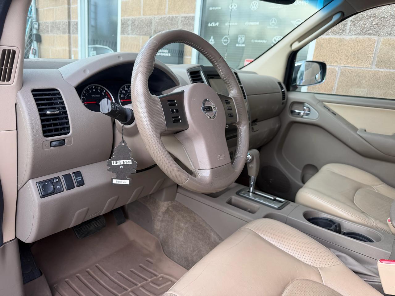 Nissan Frontier 2WD Crew Cab LWB Auto SL 2011