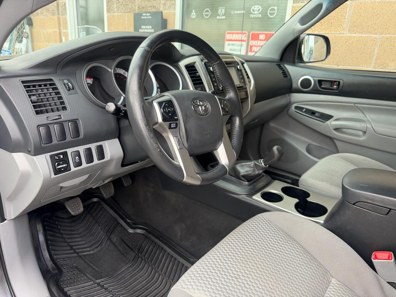 Toyota Tacoma 2WD Access Cab I4 AT (Natl) 2015