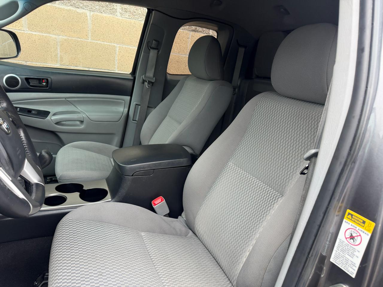 Toyota Tacoma 2WD Access Cab I4 AT (Natl) 2015