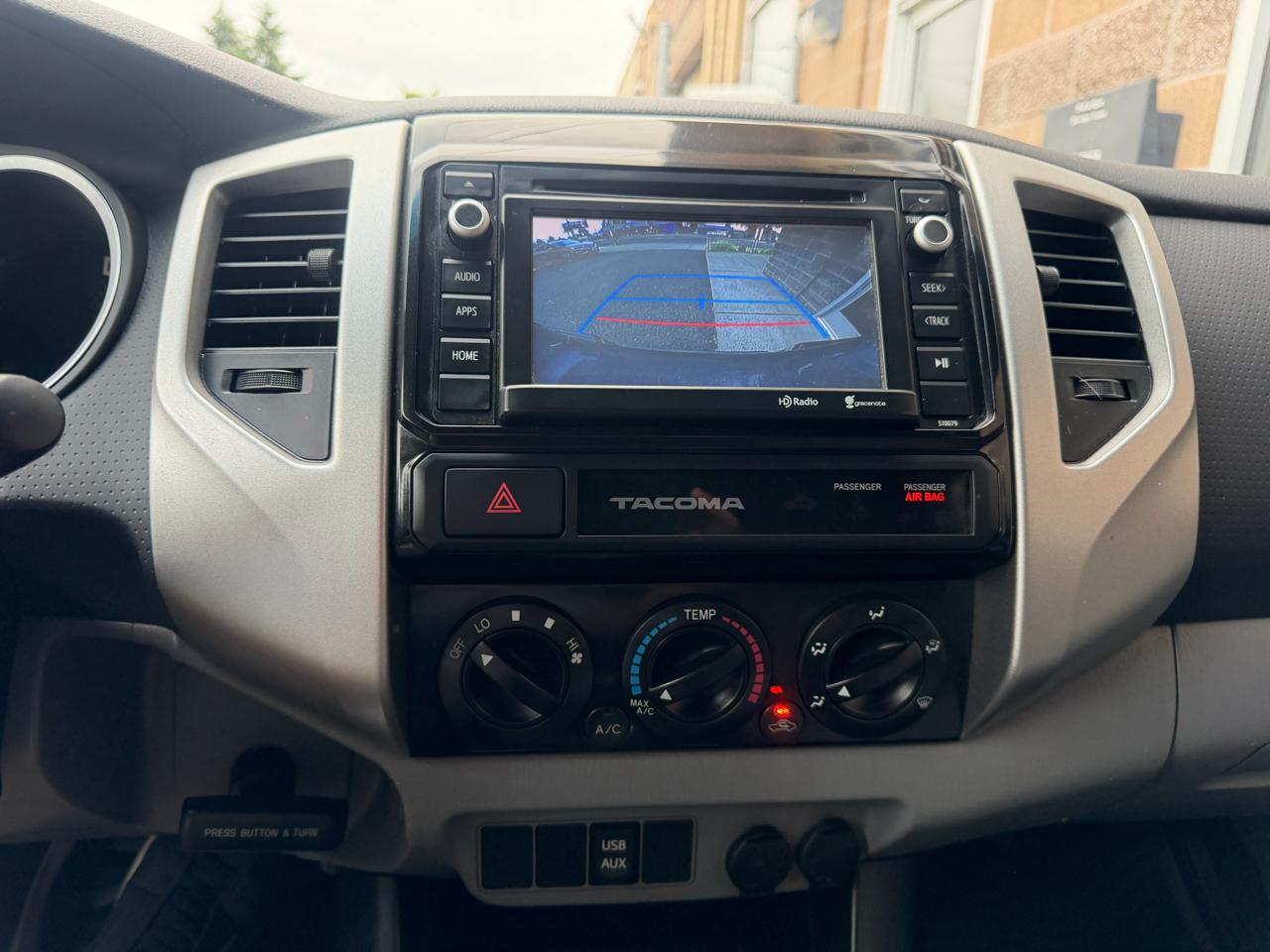 Toyota Tacoma 2WD Access Cab I4 AT (Natl) 2015