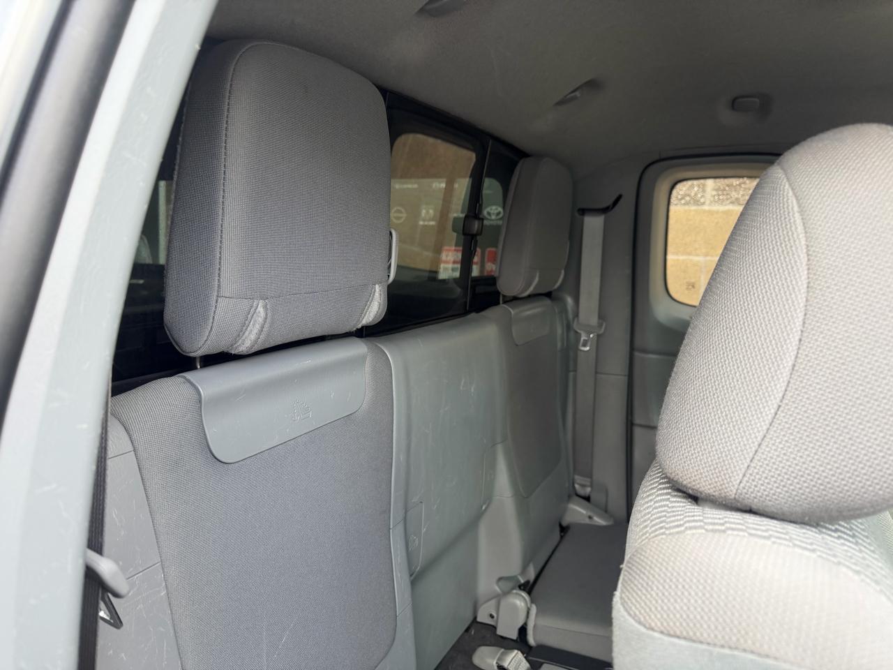 Toyota Tacoma 2WD Access Cab I4 AT (Natl) 2015