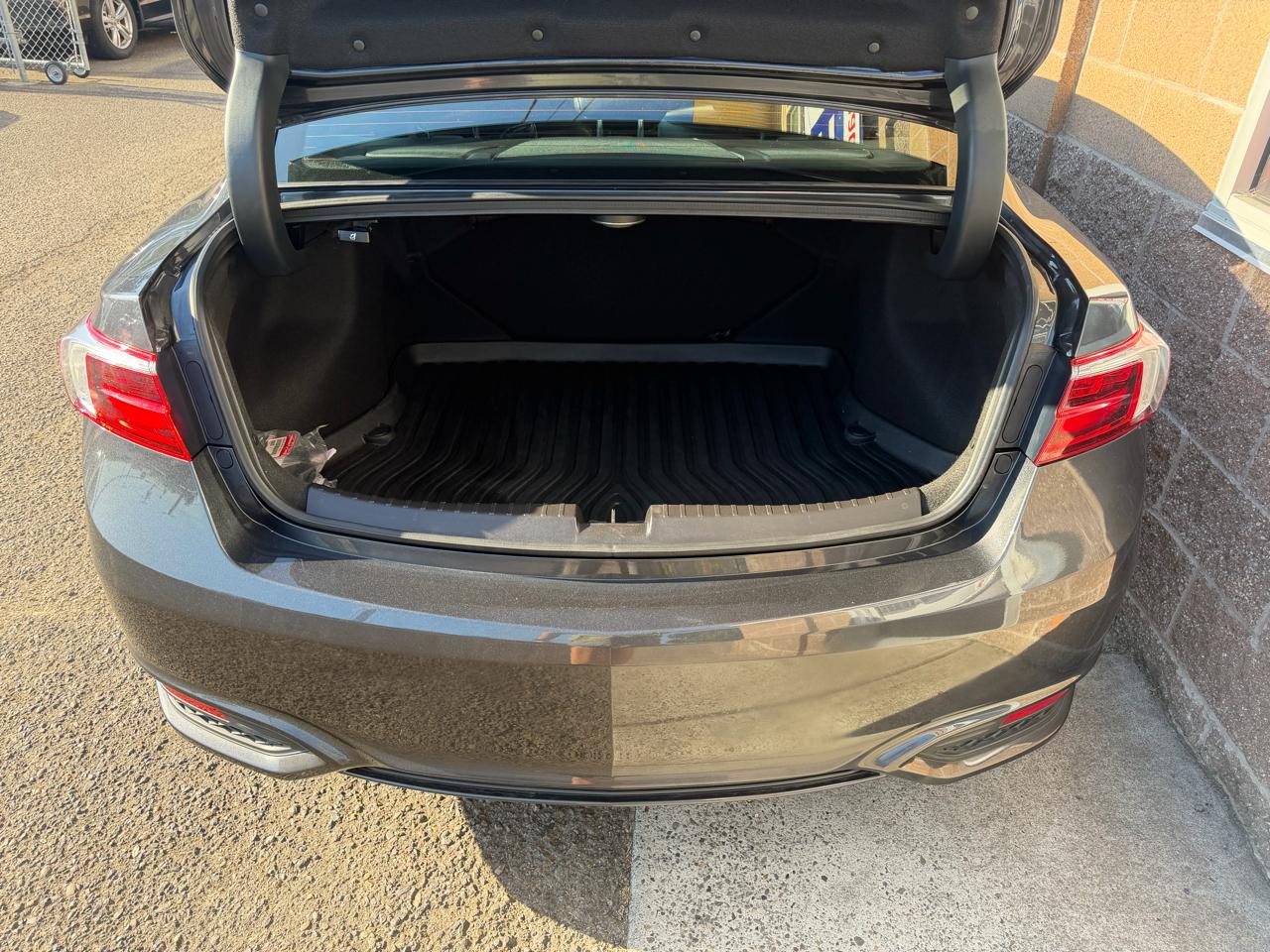 Acura ILX 4dr Sdn w/Technology Plus/A-SPEC Pkg 2016