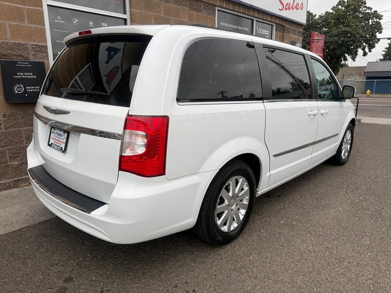 Chrysler Town & Country 4dr Wgn Touring 2015
