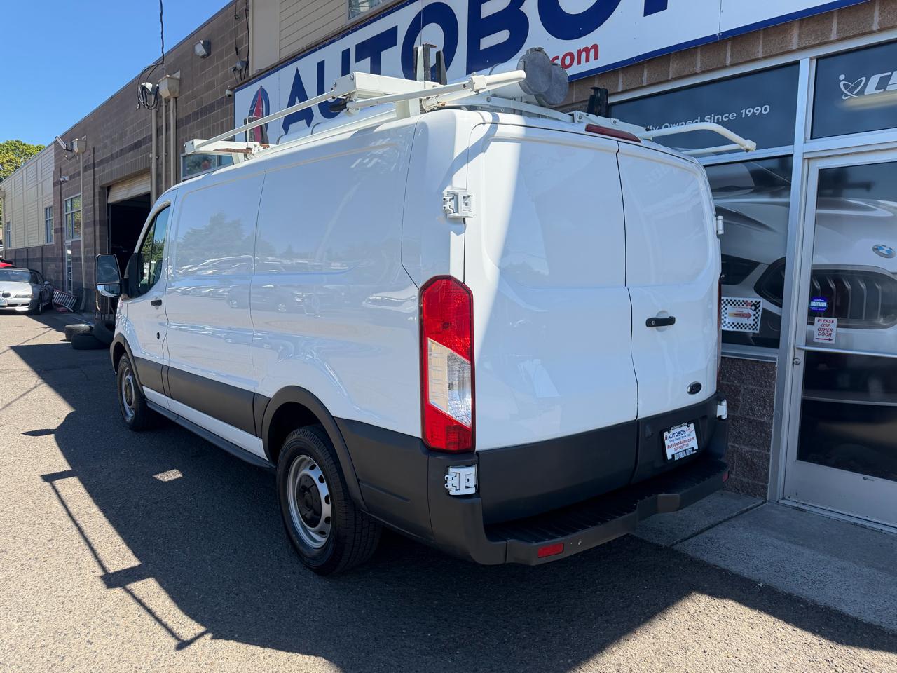 Ford Transit Van T-150 130" Low Rf 8600 GVWR Sliding RH Dr 2018