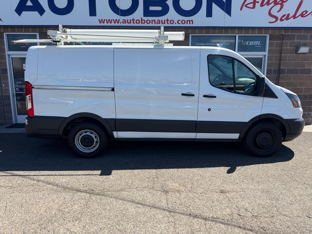 Ford Transit Van T-150 130" Low Rf 8600 GVWR Sliding RH Dr 2018