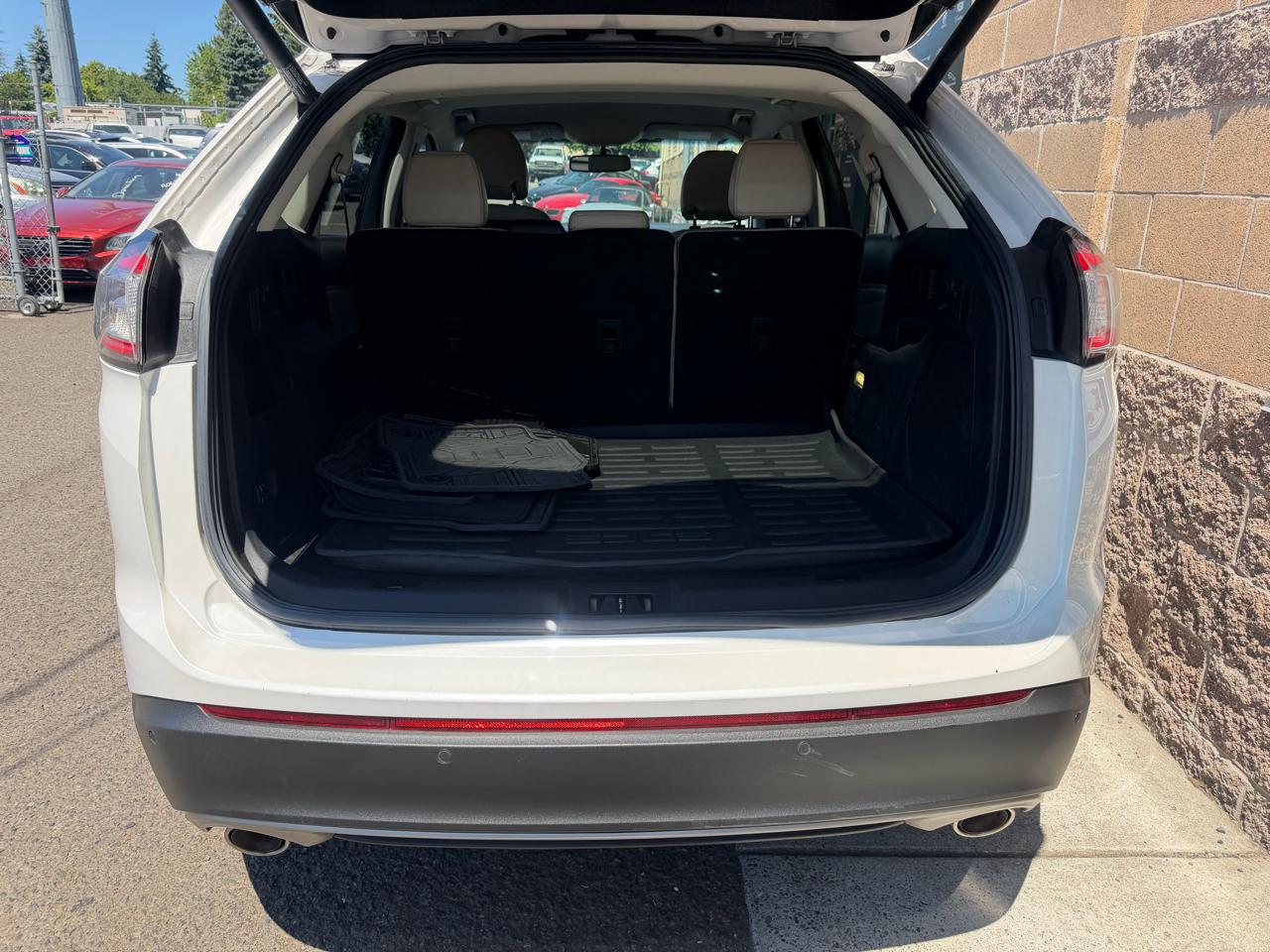 Ford Edge 4dr Titanium FWD 2015